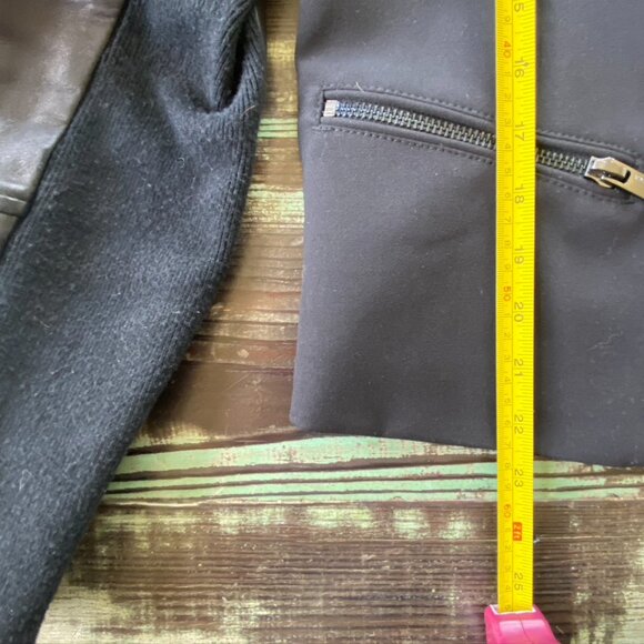 Vintage BCBG Black Leather Women's Moto Jacket Sz L - Picture 15 of 15